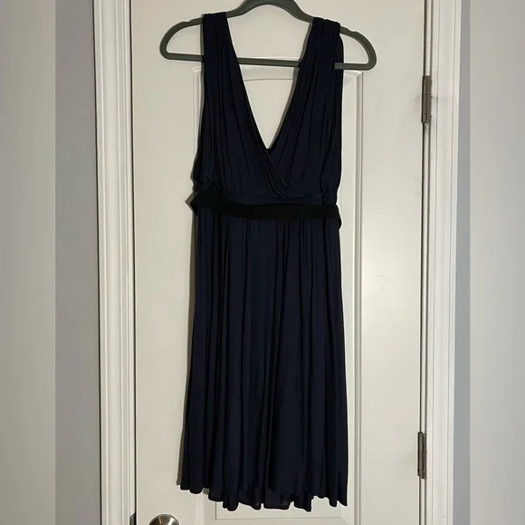 white christmas dresses Shop LOFT Clothing and Dresses at SilkRoll. Trade with us! main image 0